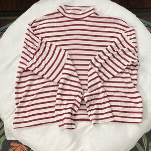 LAST CHANCE! Forever 21 Red and White Striped cropped turtleneck